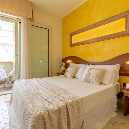 Hotel Smeraldo Cesena Bagian luar foto