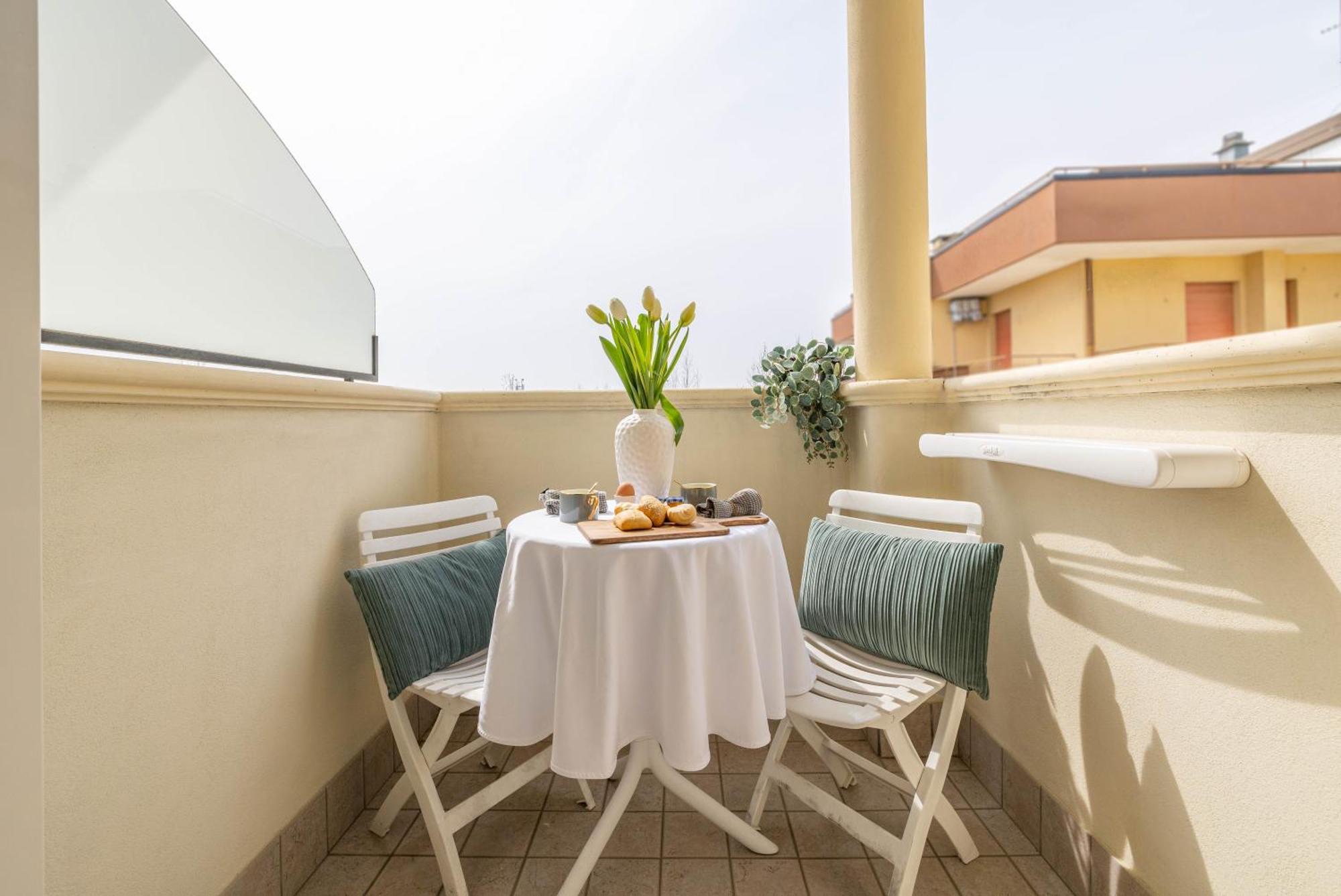 Hotel Smeraldo Cesena Bagian luar foto