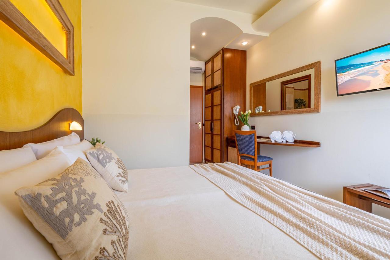 Hotel Smeraldo Cesena Bagian luar foto