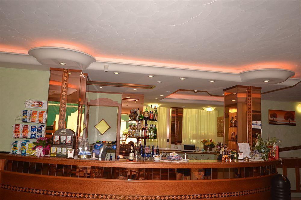 Hotel Smeraldo Cesena Bagian luar foto