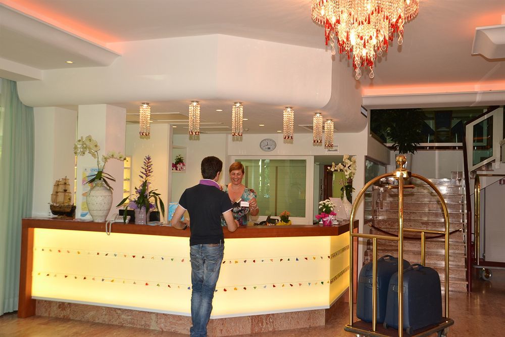 Hotel Smeraldo Cesena Bagian luar foto