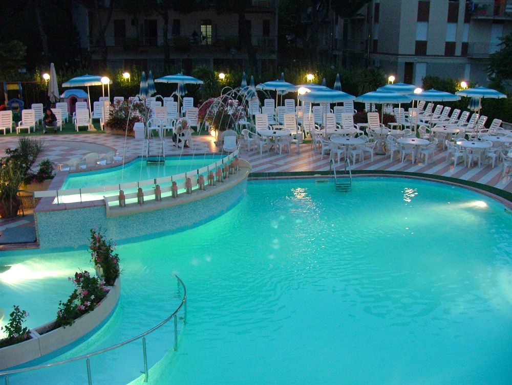 Hotel Smeraldo Cesena Bagian luar foto