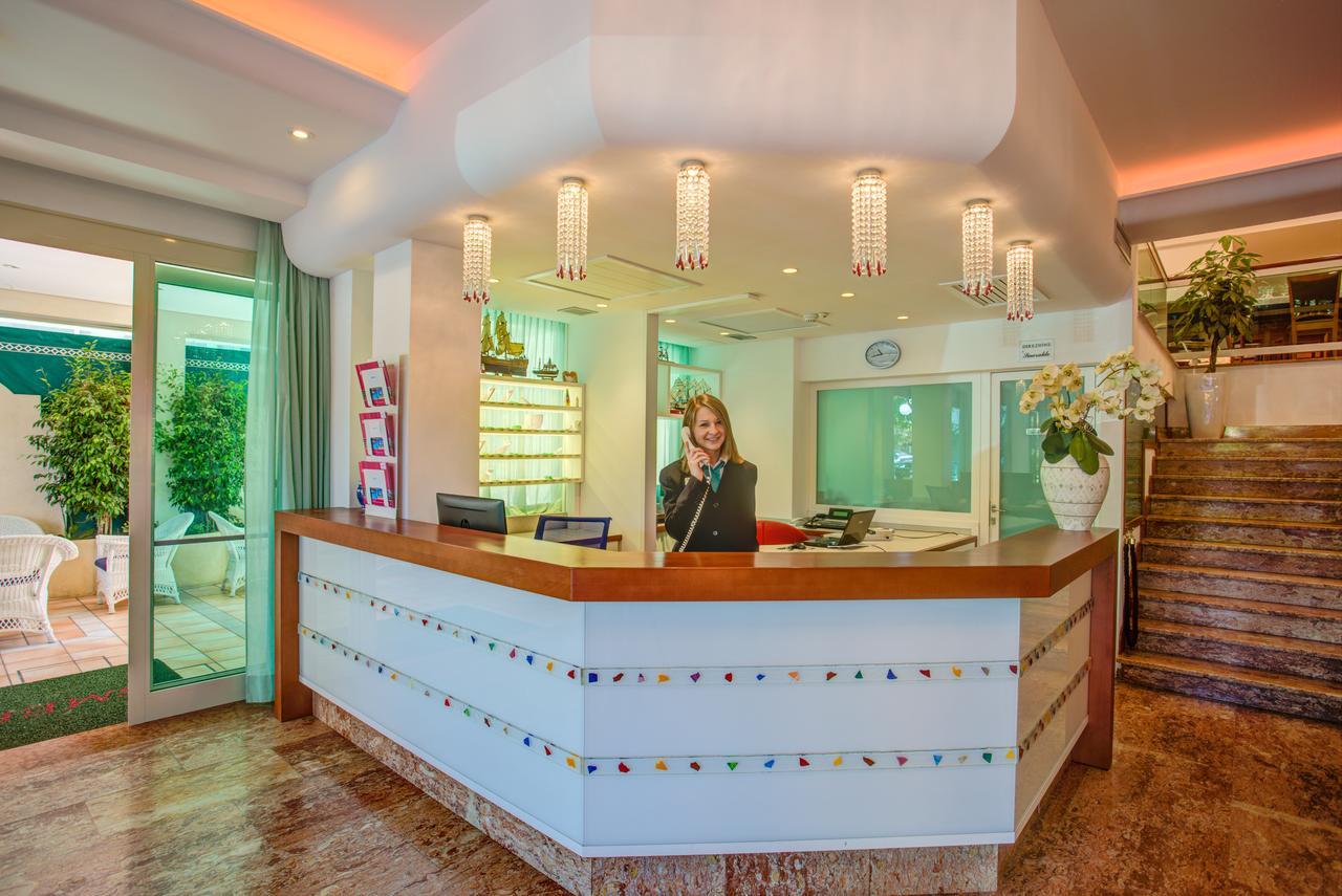 Hotel Smeraldo Cesena Bagian luar foto