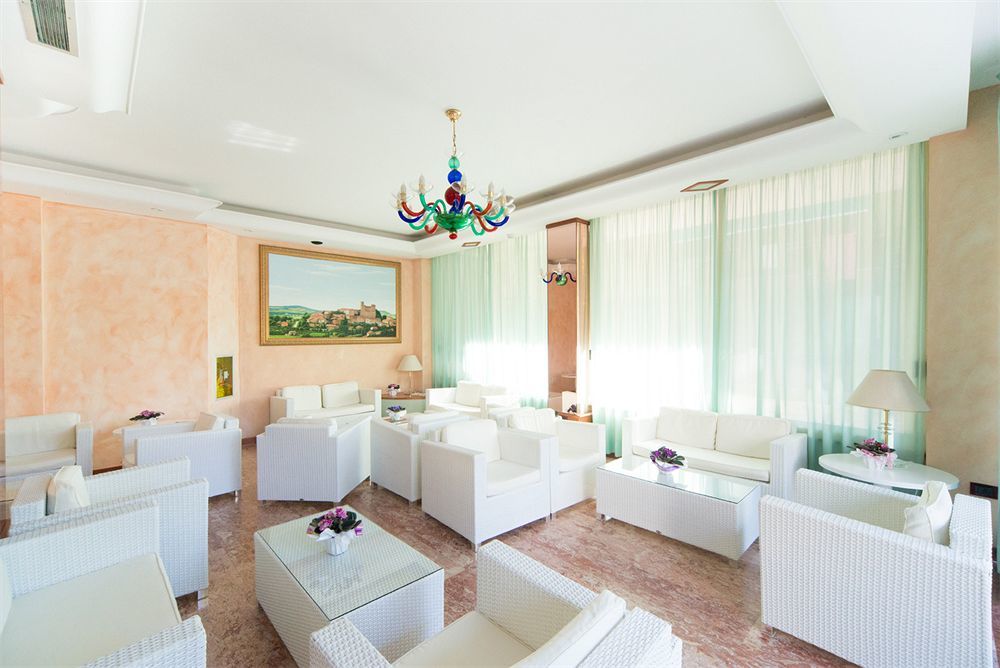Hotel Smeraldo Cesena Bagian luar foto